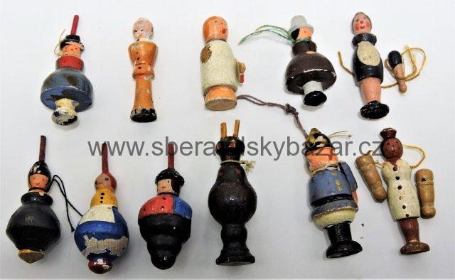 Odznak WHW WINTERHILFE - Dřeveně figurky ruzné