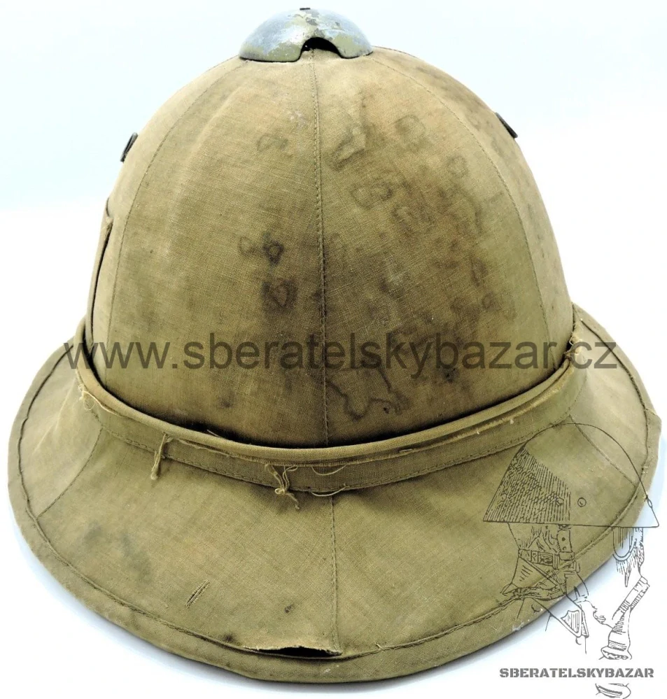 Italský válečný klobouk M28 WWII