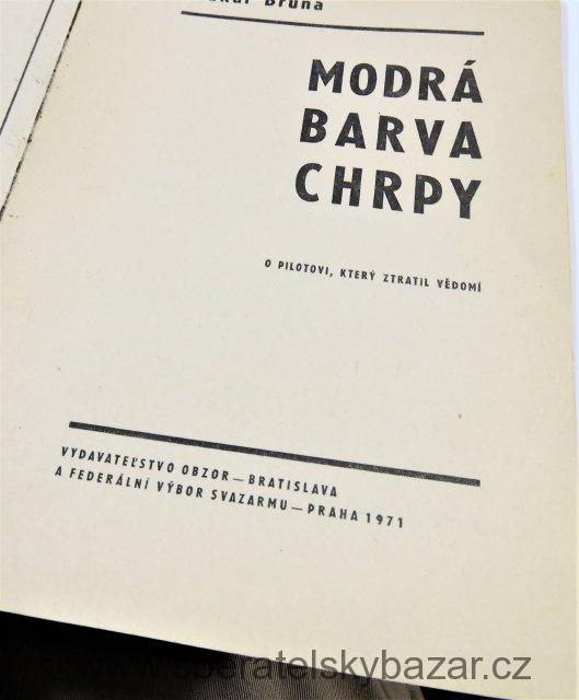 Modrá barva chrpy