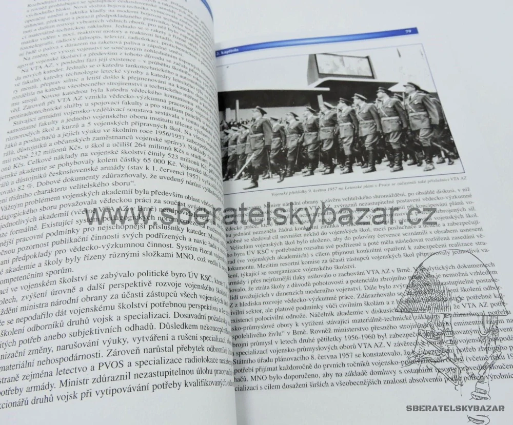 Kniha Dějiny vojenské akademie v Brně