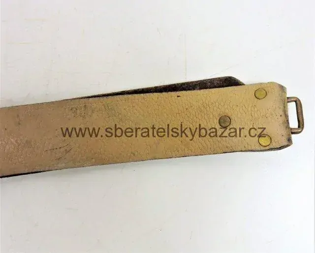 Opasek bílý