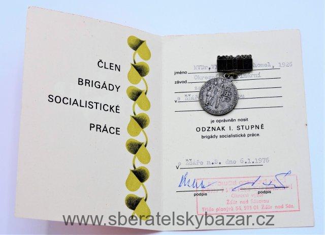 Odznak Člen brigády socialistické práce I. Stupně - S dekretem