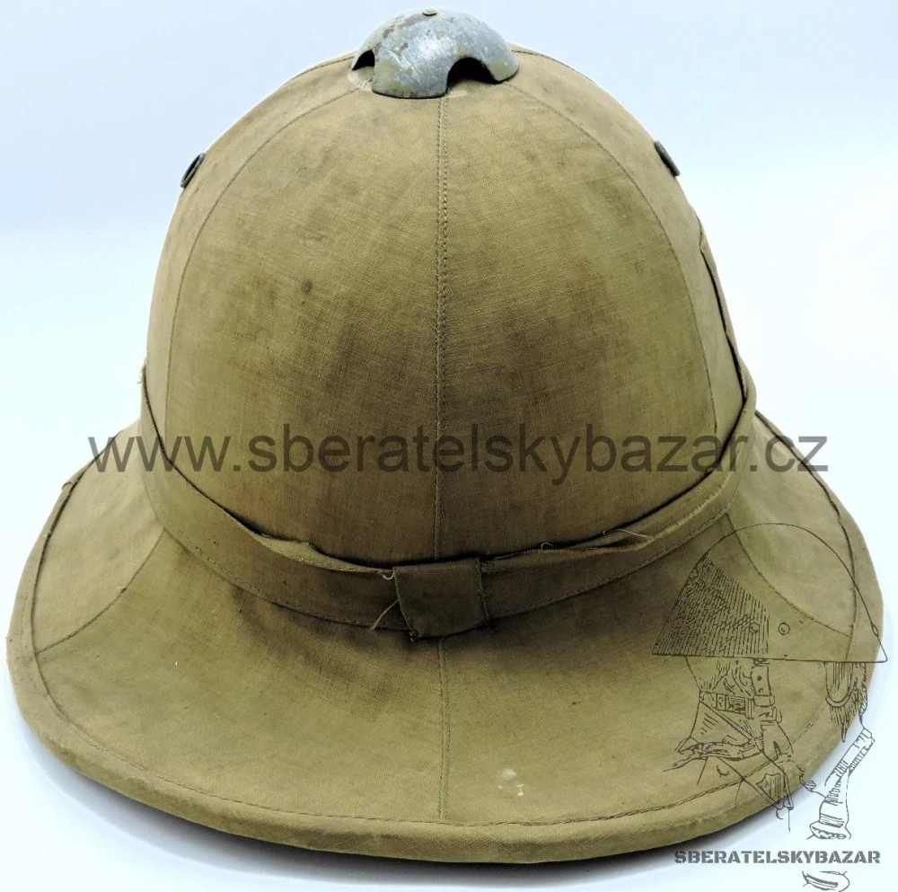 Italský válečný klobouk M28 WWII