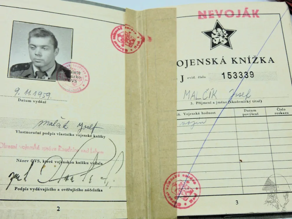 Dekret Vzorný Ženista - Vojenská knížka - stejné jméno 