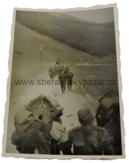 Fotografie první republika přilba vz.32 